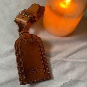 Authentic preloved Louis Vuitton luggage tag with holder all leather